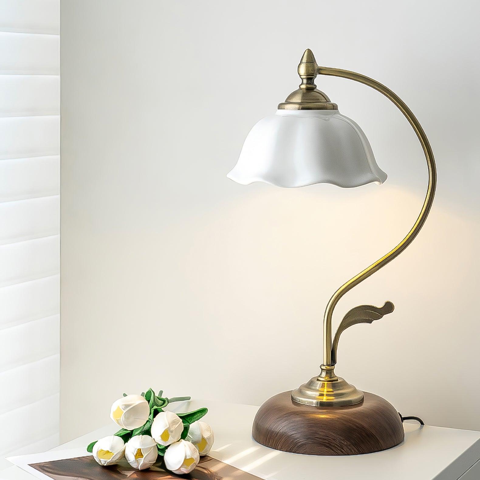 Vintage Laiton Table Lamp