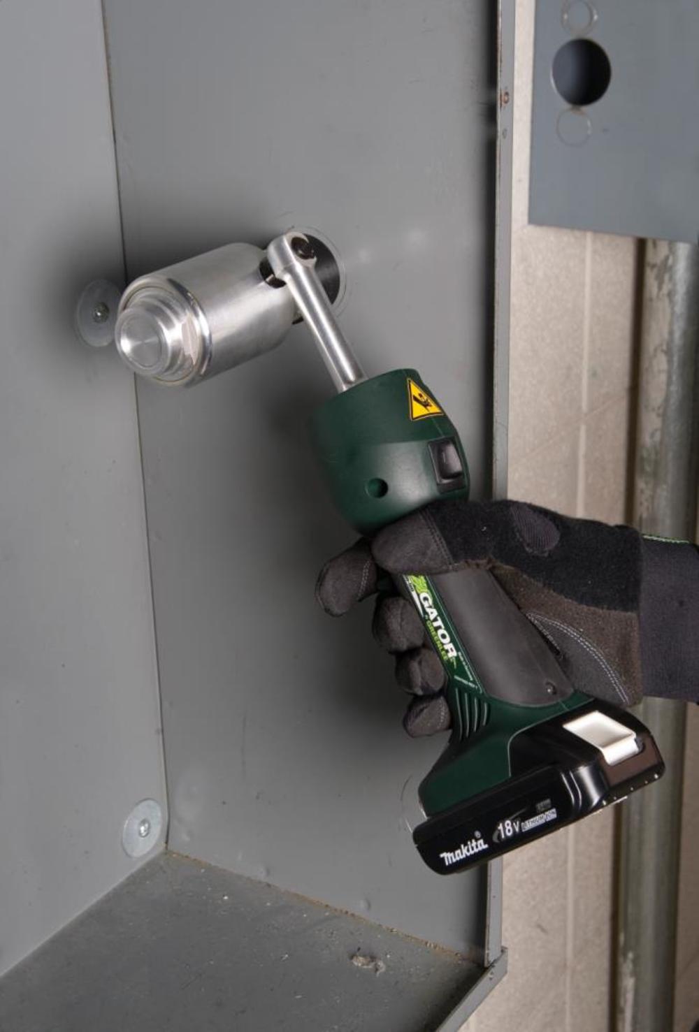 7-Ton Tool with Slug-Buster® Speed Punch® Knockouts 1/2 In. to 2 In.