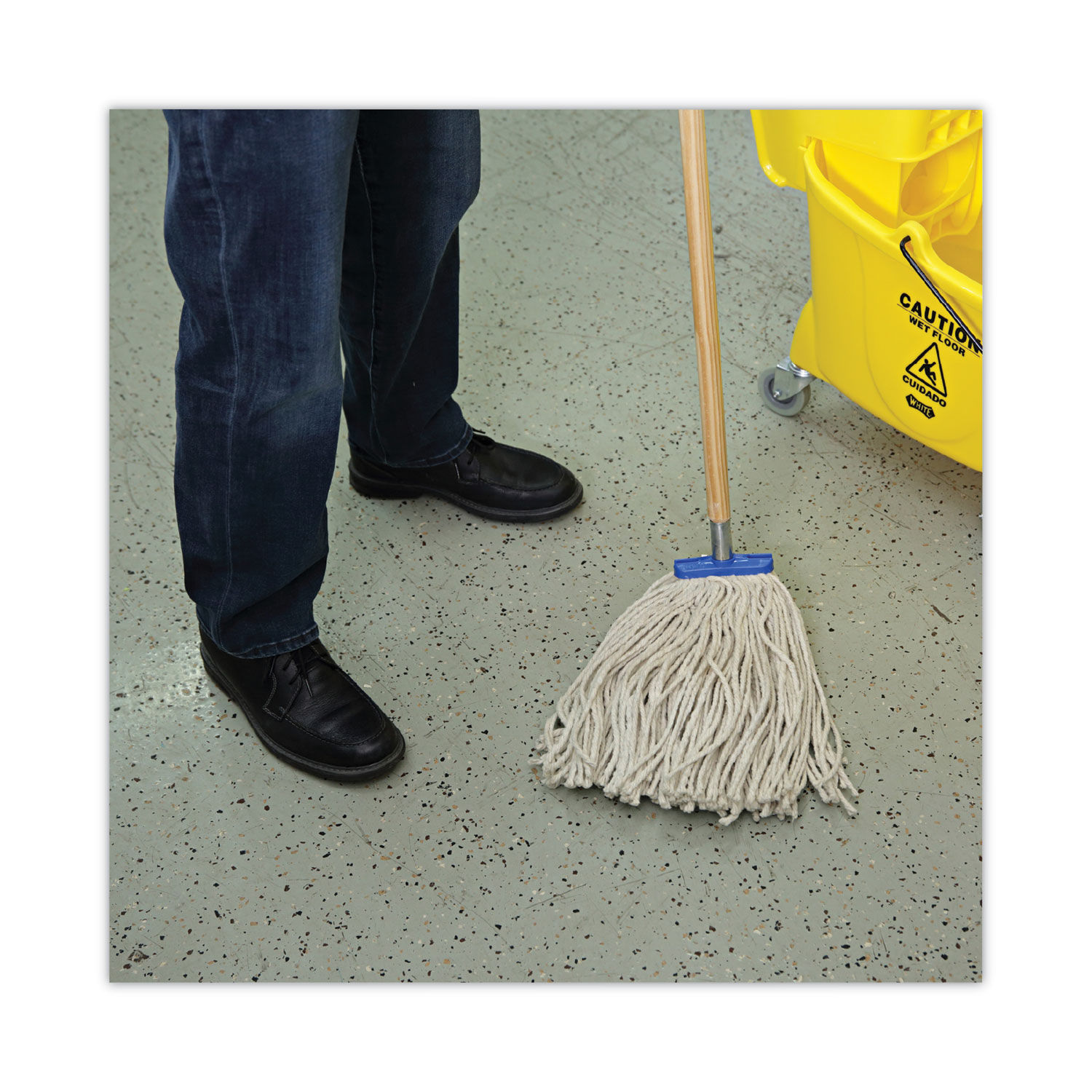 Cut-End Lie-Flat Wet Mop Head by Boardwalkandreg; BWK716CEA