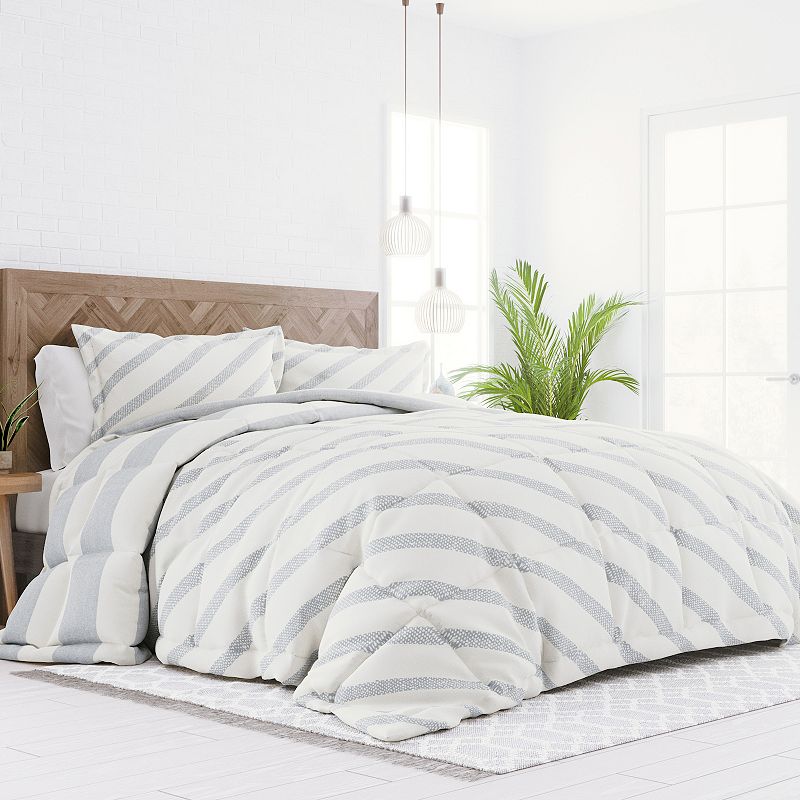 Home Collection Distressed Stripe Reversible Comforter