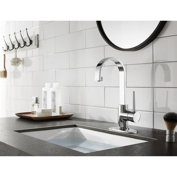 Fauceture New York Single Handle Bathroom Faucet D...