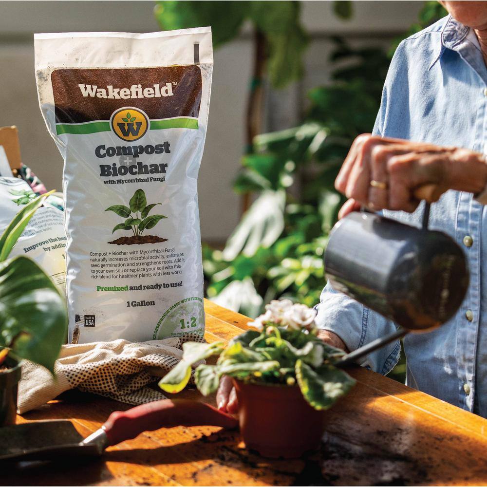 WAKEFIELD Compost + BioChar with Mycorrhizal Fungi Soil Amendment - 1 Gallon Bag 04105