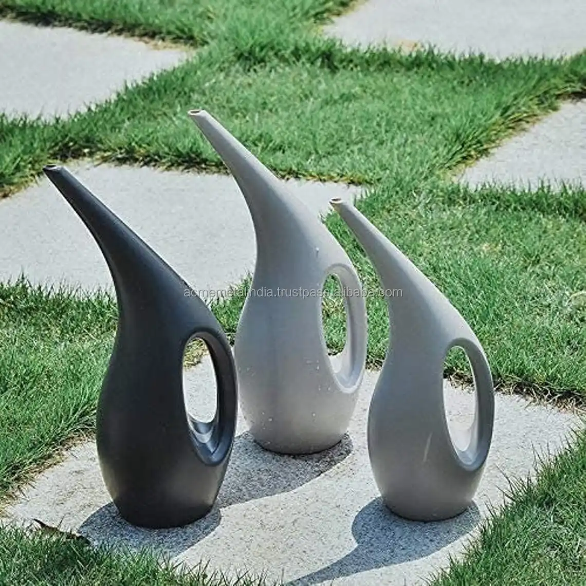 Garden Plants Watering Can Superior Quality Pure Dark Grey Color Indoor and Outdoor Garden Tool Watering Can Wholesale Supplies