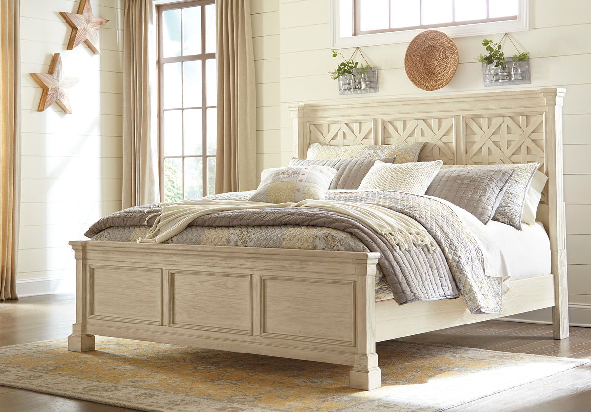 Bolanburg Queen Panel Bed