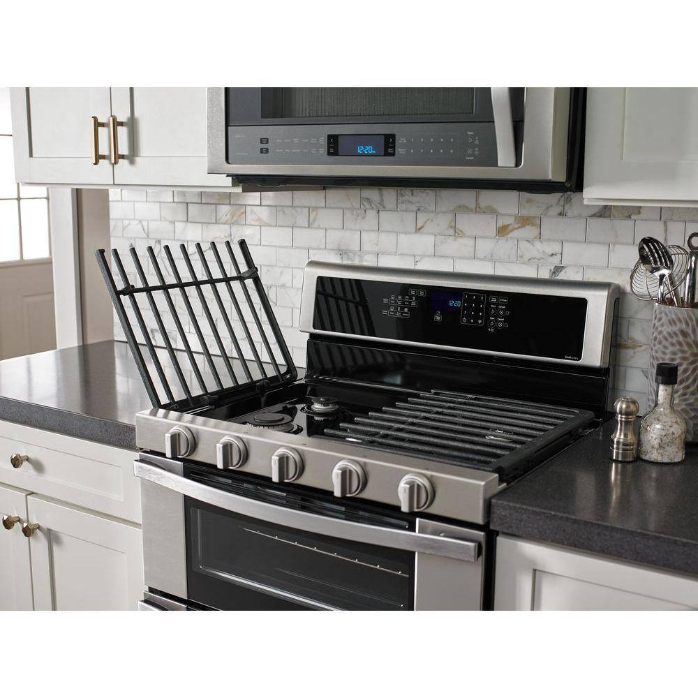 Whirlpool 6.0 cu. ft. Double Oven Gas Range with Center Oval Burner in Stainless Steel WGG745S0FS