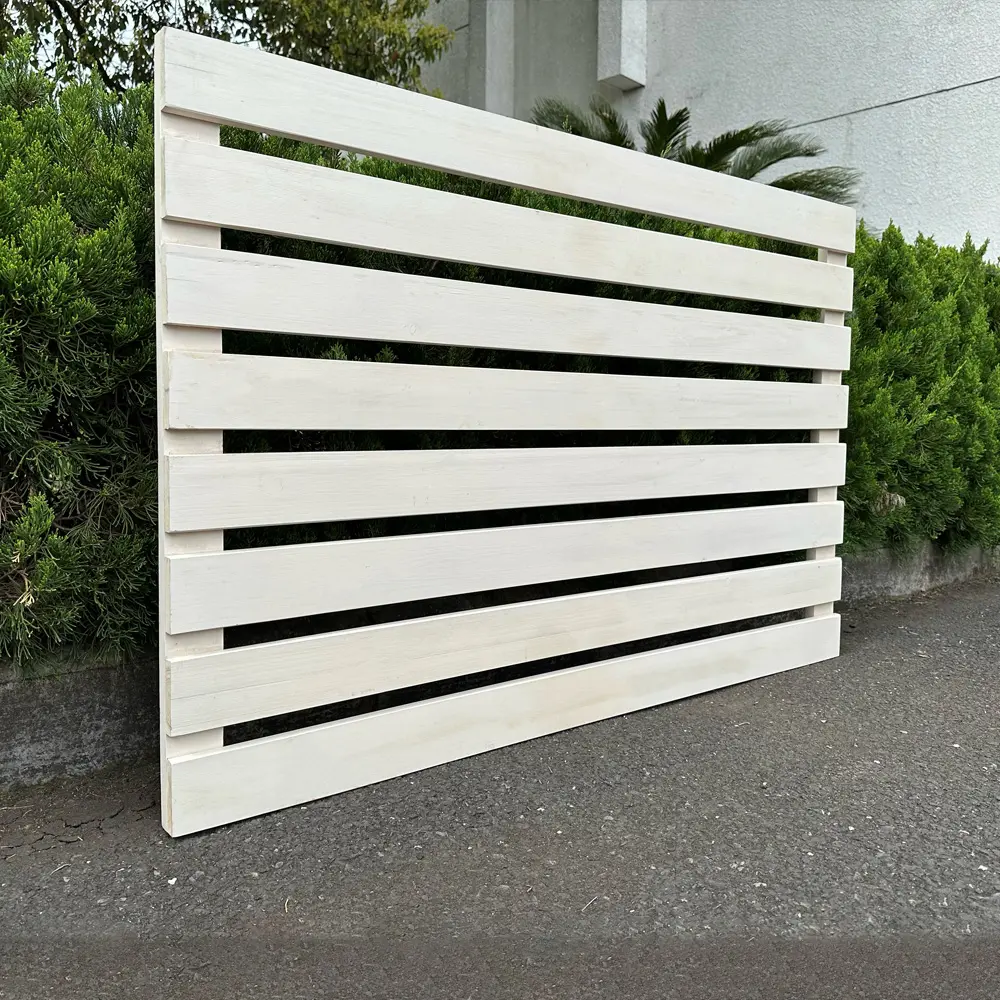 Factory direct supply flexible garden fence wall solid wooden decorative garden fence