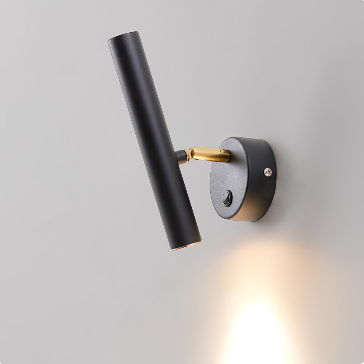 Slender Adjustable Wall Lamp