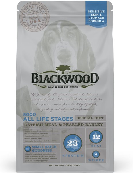 Blackwood 5000 Catfish Meal and Pearled Barley Sensitive Skin and Stomach Formula Dry Dog Food