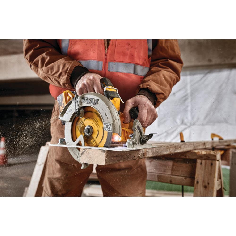 DEWALT 20V MAX XR 7 1/4 Circular Saw BRUSHLESS with POWER DETECT™ Bare Tool ;