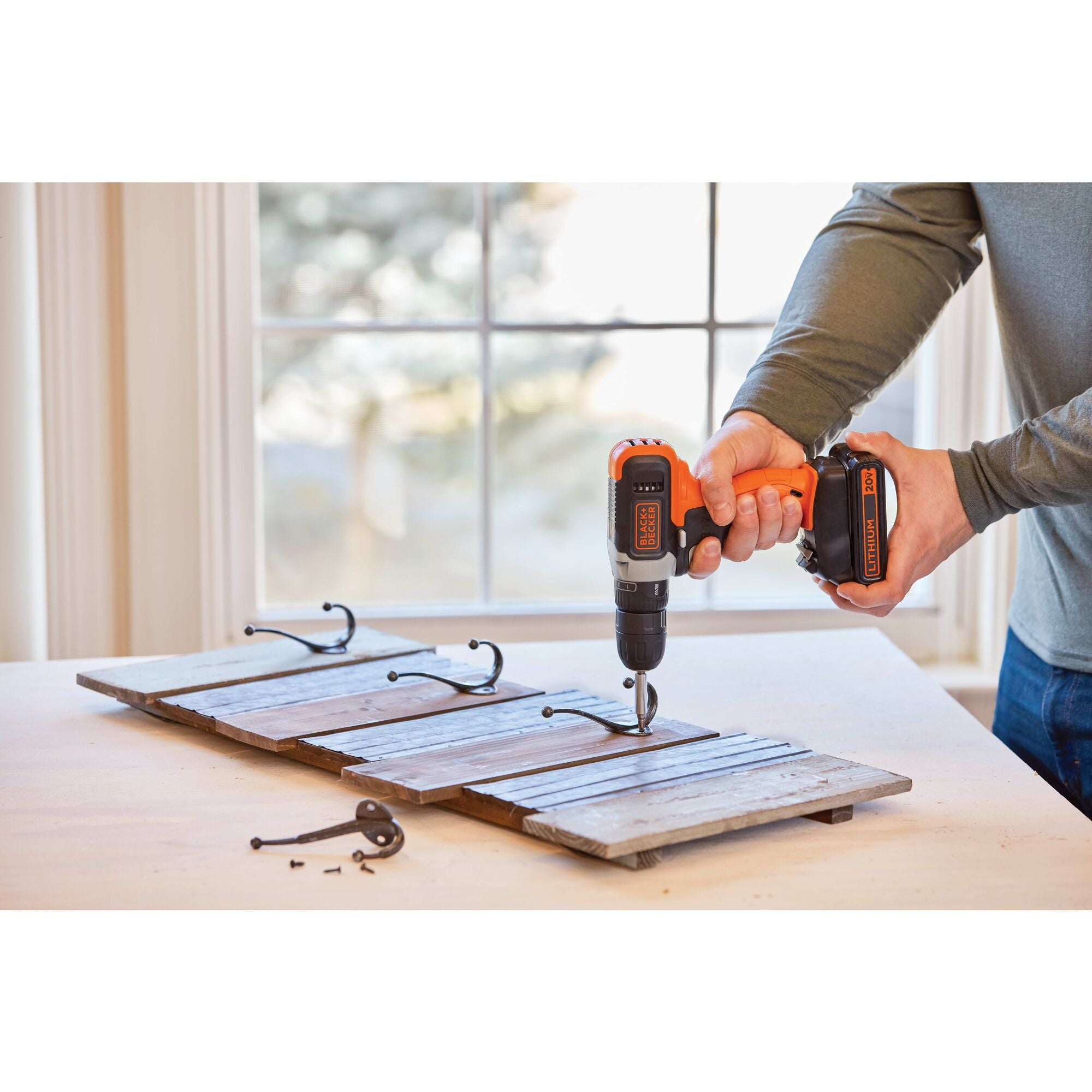 20V MAX* Cordless Drill With 28-Piece Home Project Kit