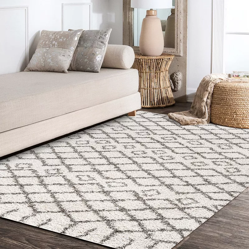 JONATHAN Y Algaida Moroccan Diamond Shag Rug