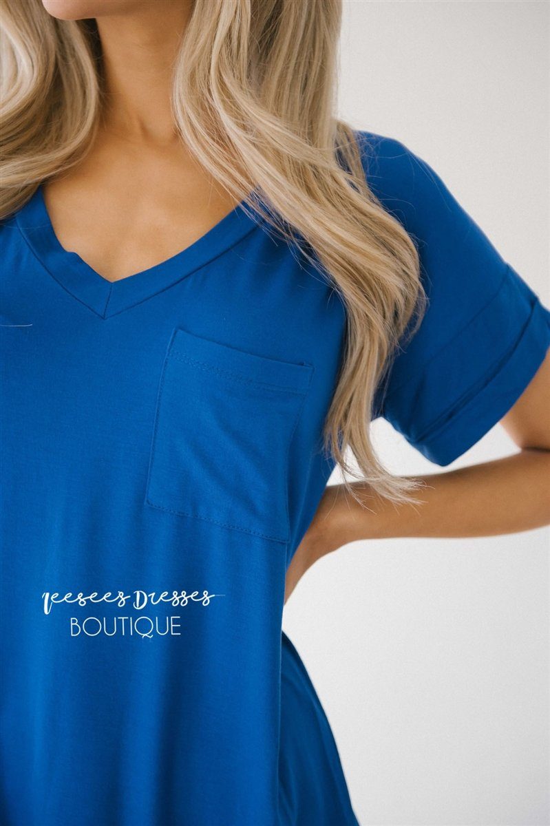 Short Sleeve Front Pocket V Neck Tee