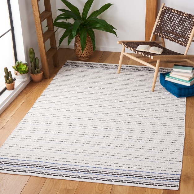 Montauk Mtk709 Power Loomed Area Rug Safavieh