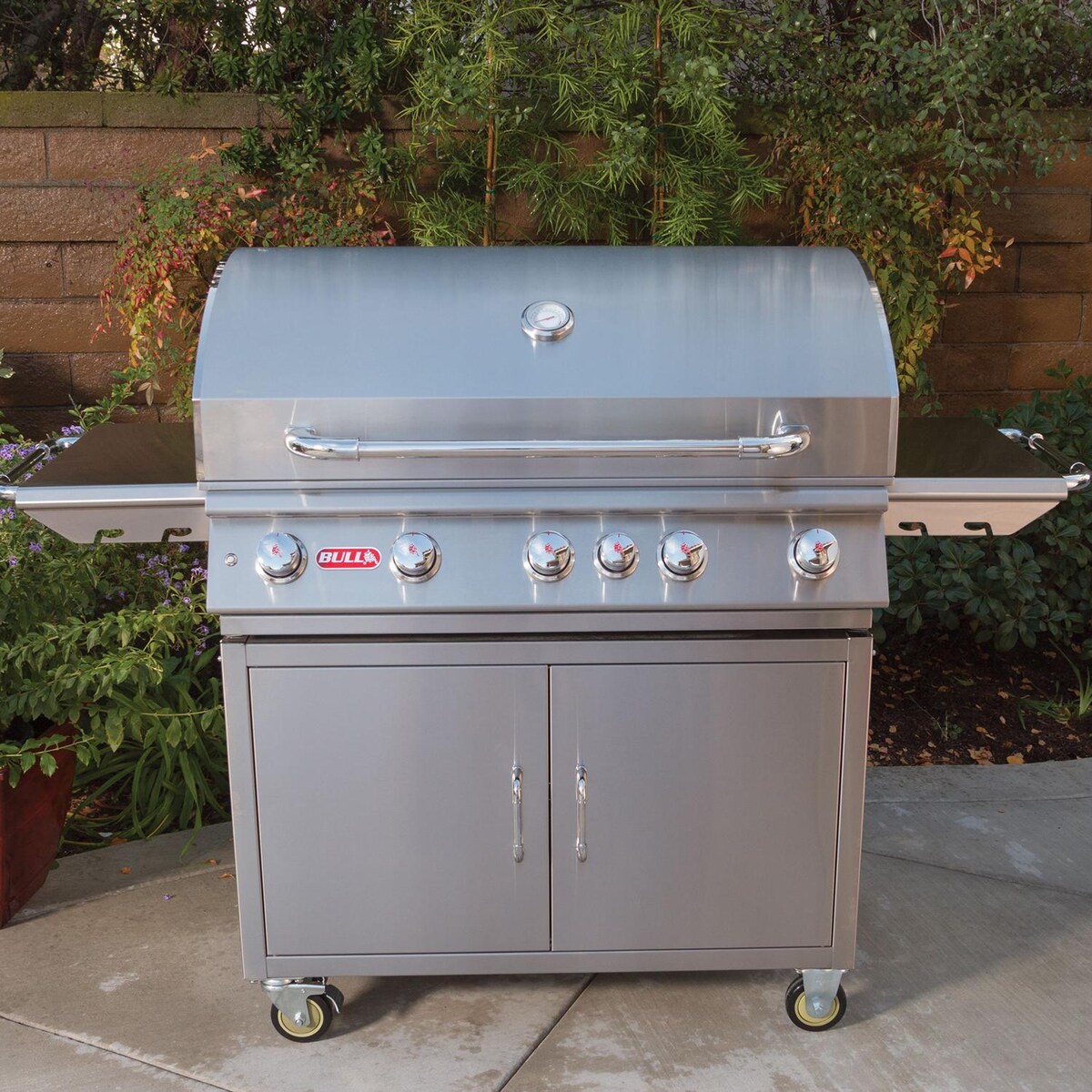 Bull Brahma 38-Inch 5-Burner Natural Gas Grill W/ Rotisserie