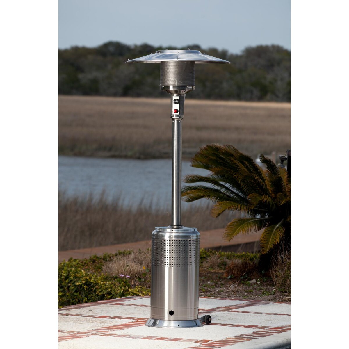 Fire Sense Pro Series 46，000 BTU Propane Gas Patio Heater