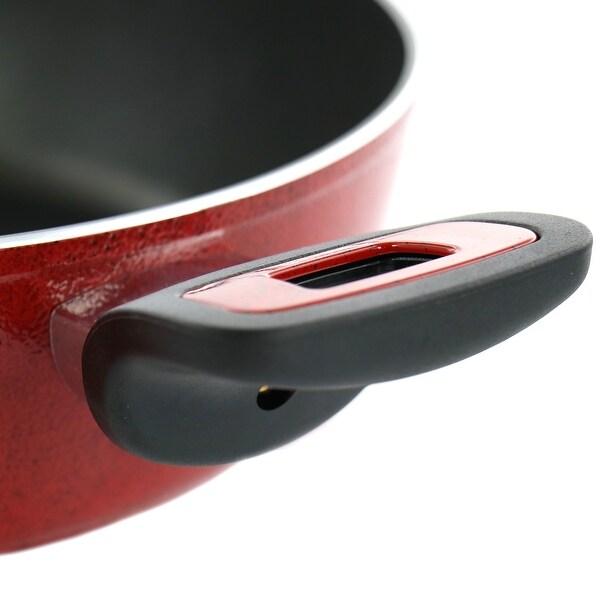 3.8 Quart Nonstick Saute Pan With Lid in Speckled Red