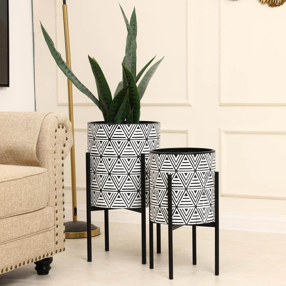 Luxen Home Black and White Metal Cachepot Planters with Black Metal Stands (2-Pack) WHPL1456