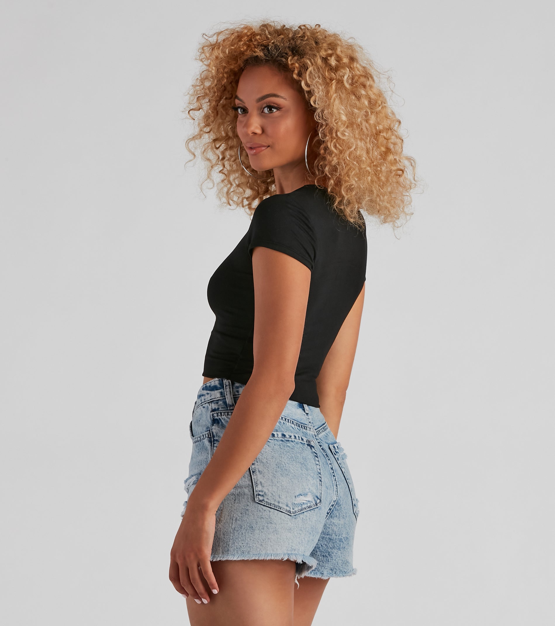 Casual Must-Have Crew Neck Crop Top