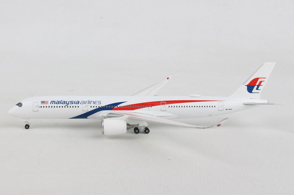 Corgi HE532990Herpa Malaysia A350 900 1/500