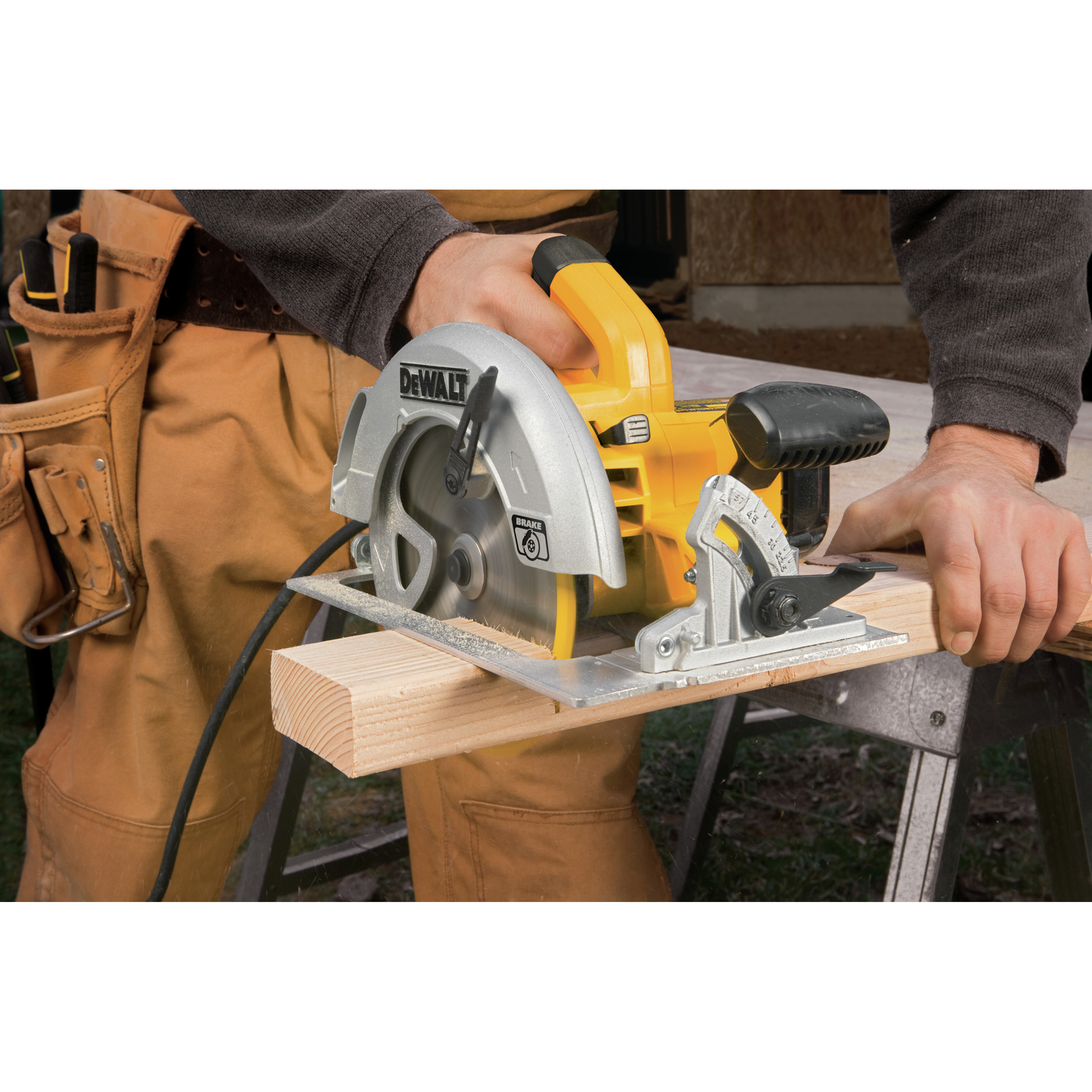 DW 15 amps 7-1/4 in. Corded Lightweight Circular Saw