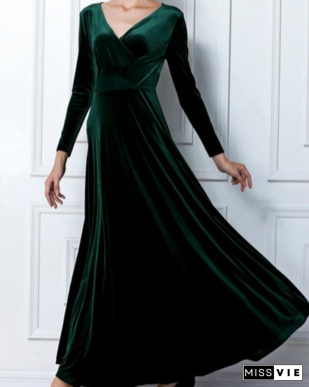 Women's Velvet Plus Size Solid Colored High Waist V Neck Party Dress