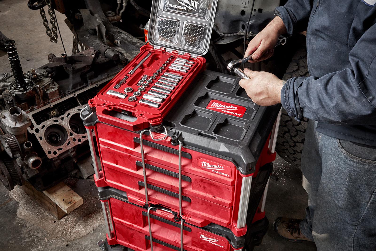 Milwaukee Tool 48-22-9481 Milwaukee 28-Piece Ratchet and Socket Sets with PACKOUT Organizer