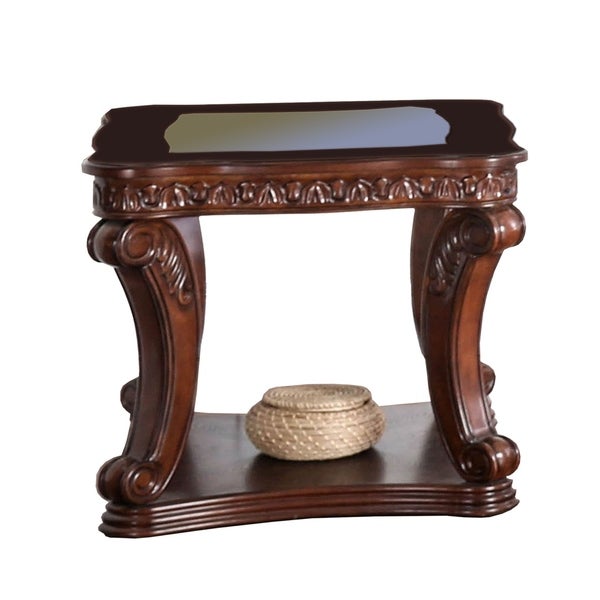 Traditional End Table with Cabriole Legs and Wooden Carving， Brown