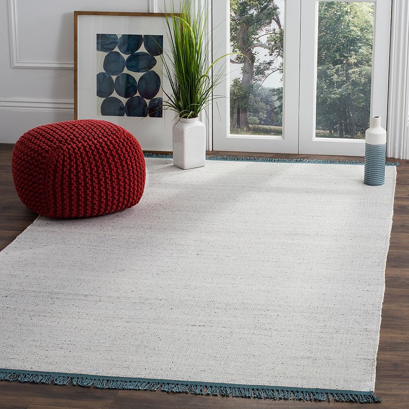 Safavieh Kilim Abigail Solid Rug