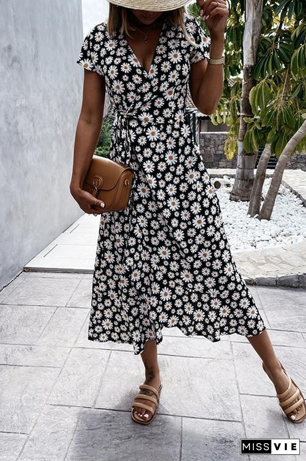 V-Neck Daisy Print Holiday Dress