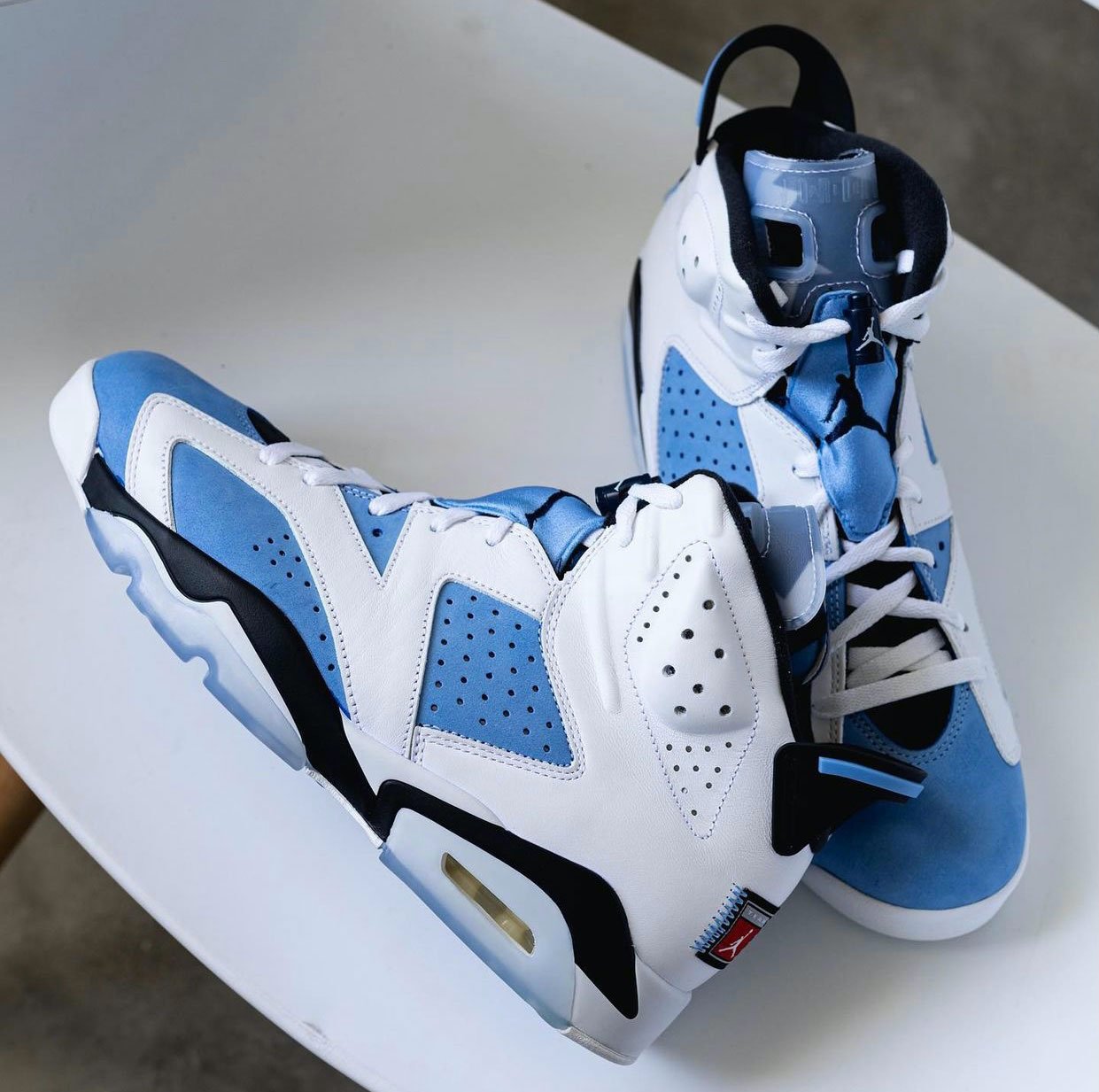 Air Jordan 6 UNC CT8529-410