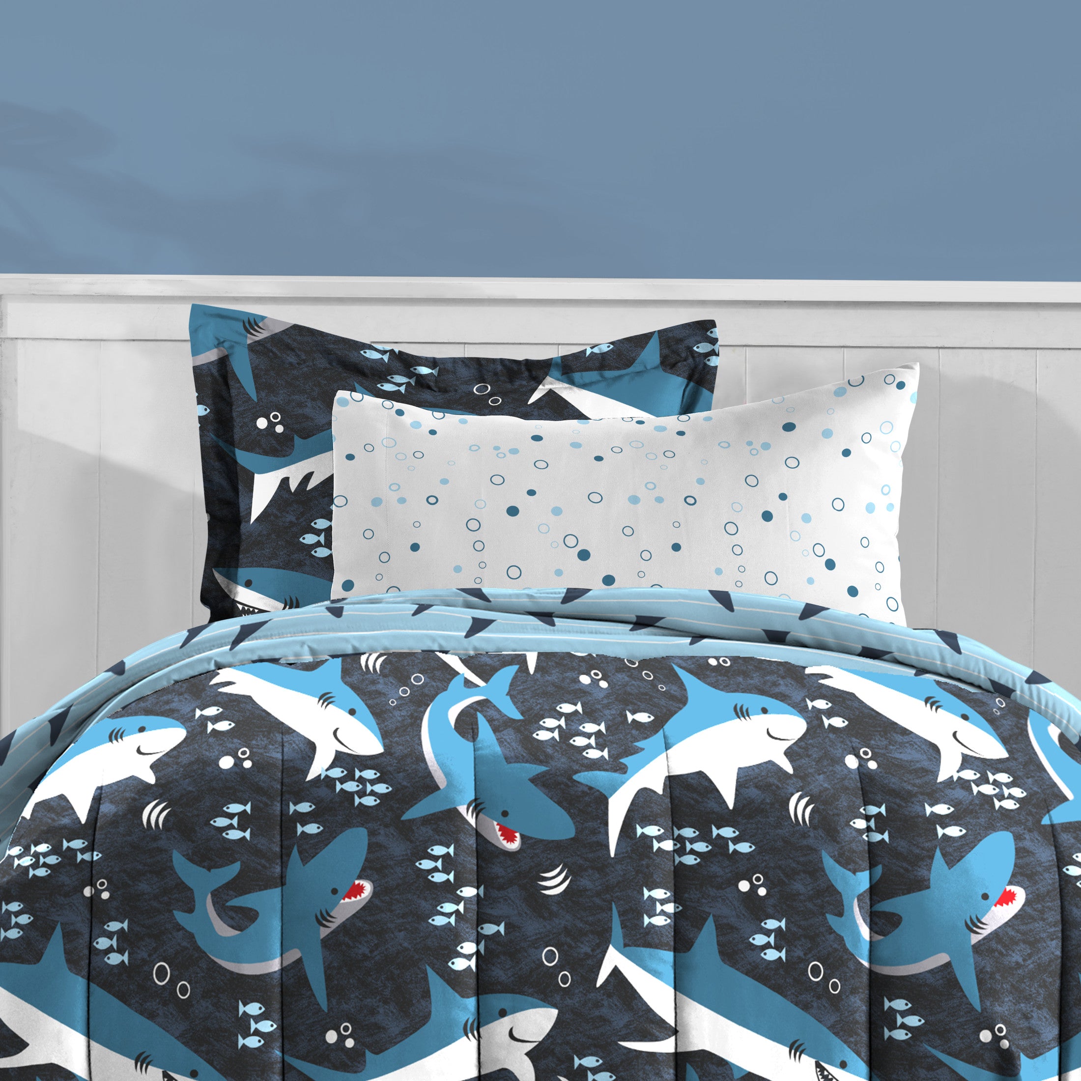 Dream Factory Sharks Twin 5 Piece Comforter Set， Polyester， Microfiber， Blue