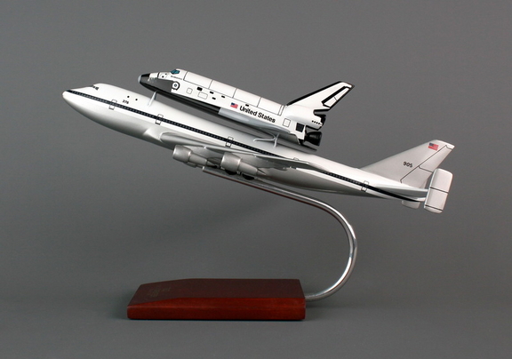 Executive Series E80200 B 747 With Shuttle 1/200 E...