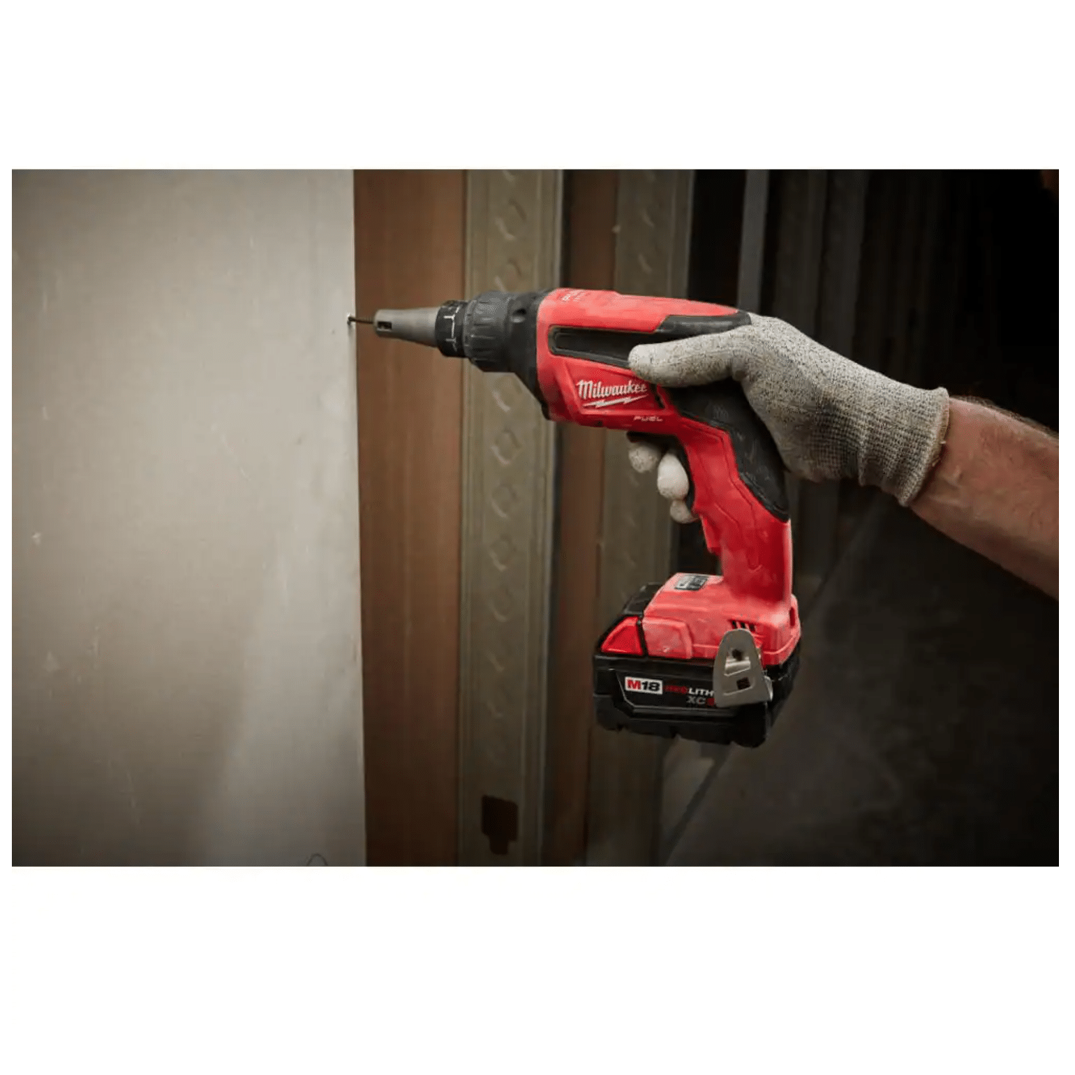 Milwaukee M18 Fuel 18V Lithium-Ion Brushless Cordless Drywall Screw Gun and Starter Kit with 5.0 Ah Battery and Charger (2866-20-48-59-1850)