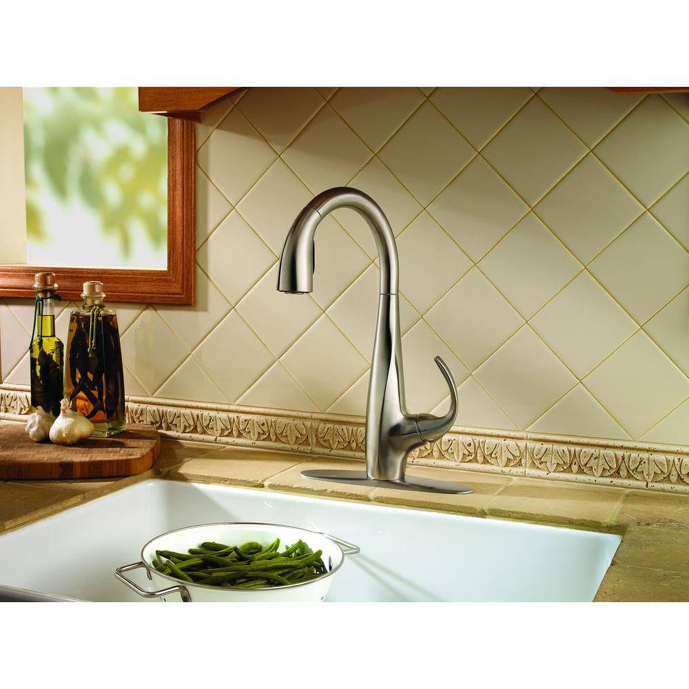 Pfister Avanti Single-Handle Pull-Down Sprayer Kitchen Faucet in Stainless Steel LF-529-7ANS