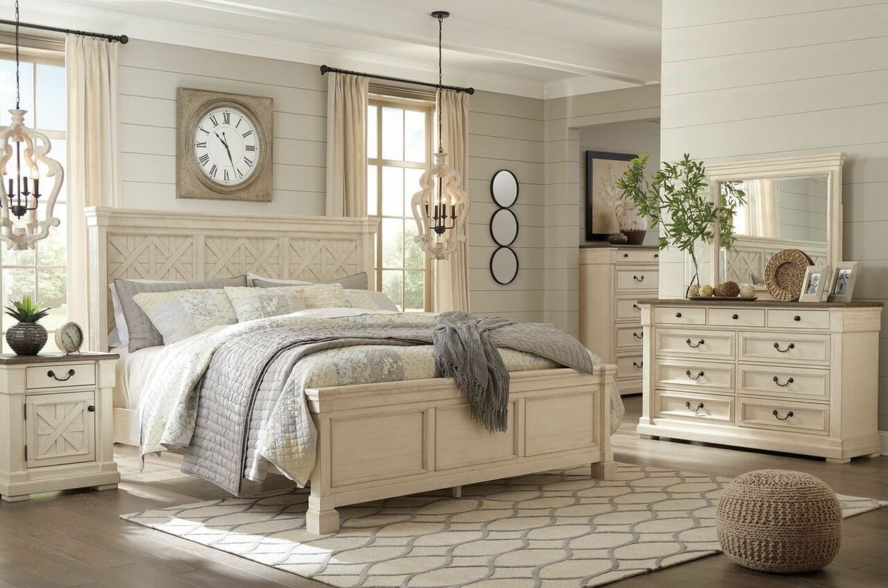 Bolanburg King Bed with Dresser, Mirror and 2 Nightstands