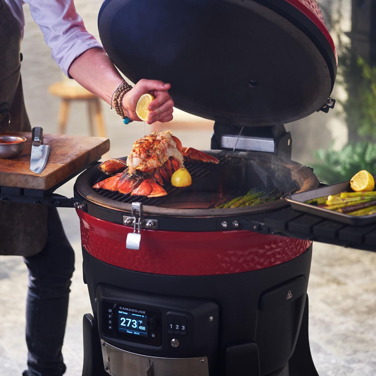 Kamado Joe Konnected Joe Digital Charcoal Grill and Smoker with Auto-Ignition and Temperature Control