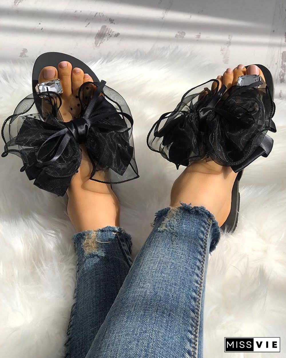 Mesh Bowknot Decor Rhinestone Toe Ring Slippers