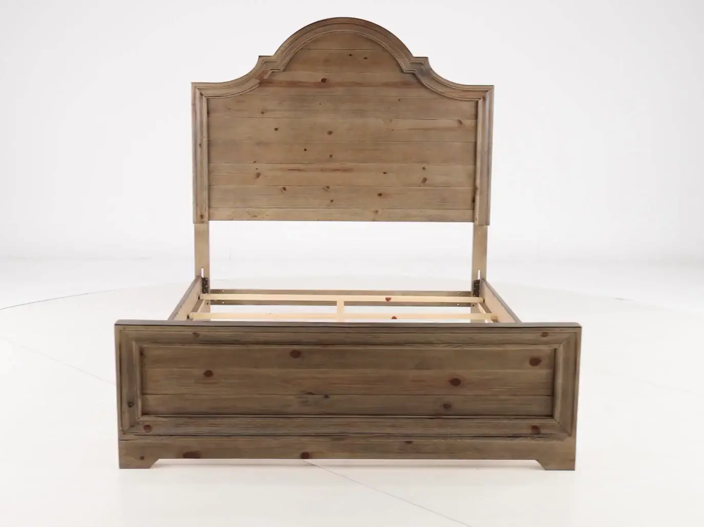 Wildfire Pine Queen Bed