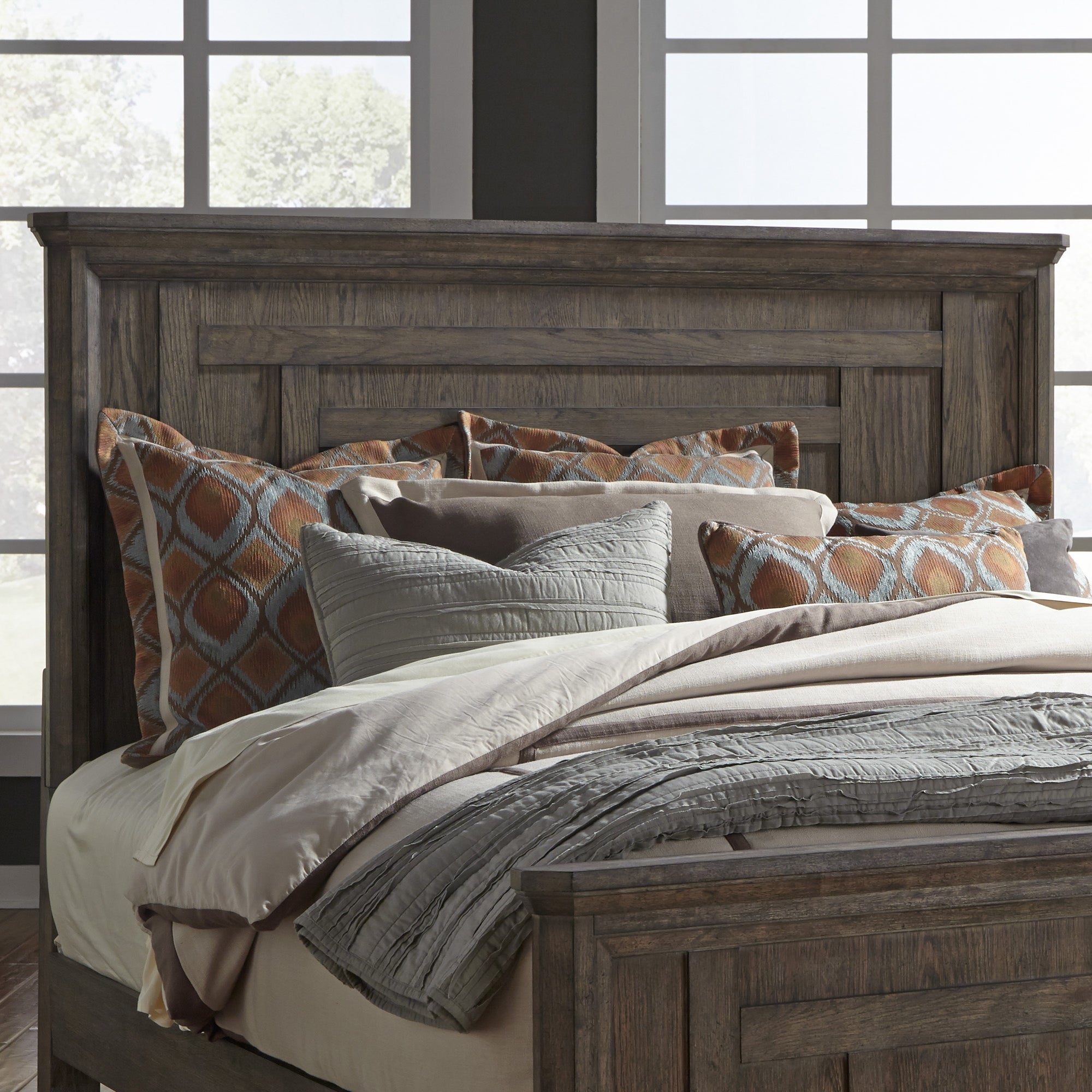 Copper Grove Artisan Prairie Wirebrushed Aged Oak with Gray Dusty Wax King Panel Headboard - - 25993965