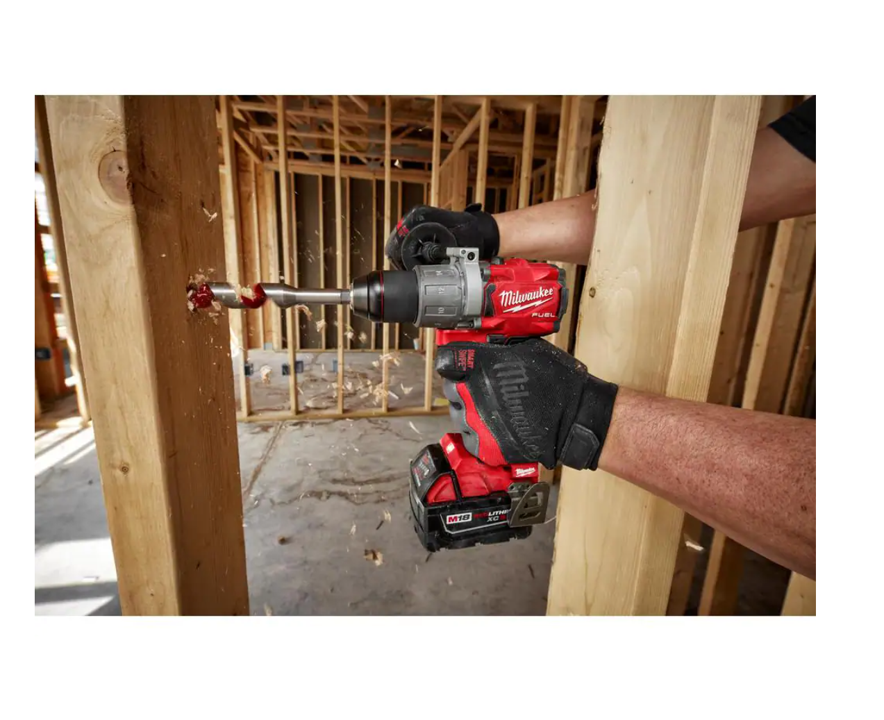 Milwaukee 2804-20-48-59-1852 M18 FUEL 18-Volt Lithium-Ion Brushless Cordless 1/2 in. Hammer Drill/Driver w/ (1) 5.0 Ah， (1) 2.0 Ah Battery and Charger