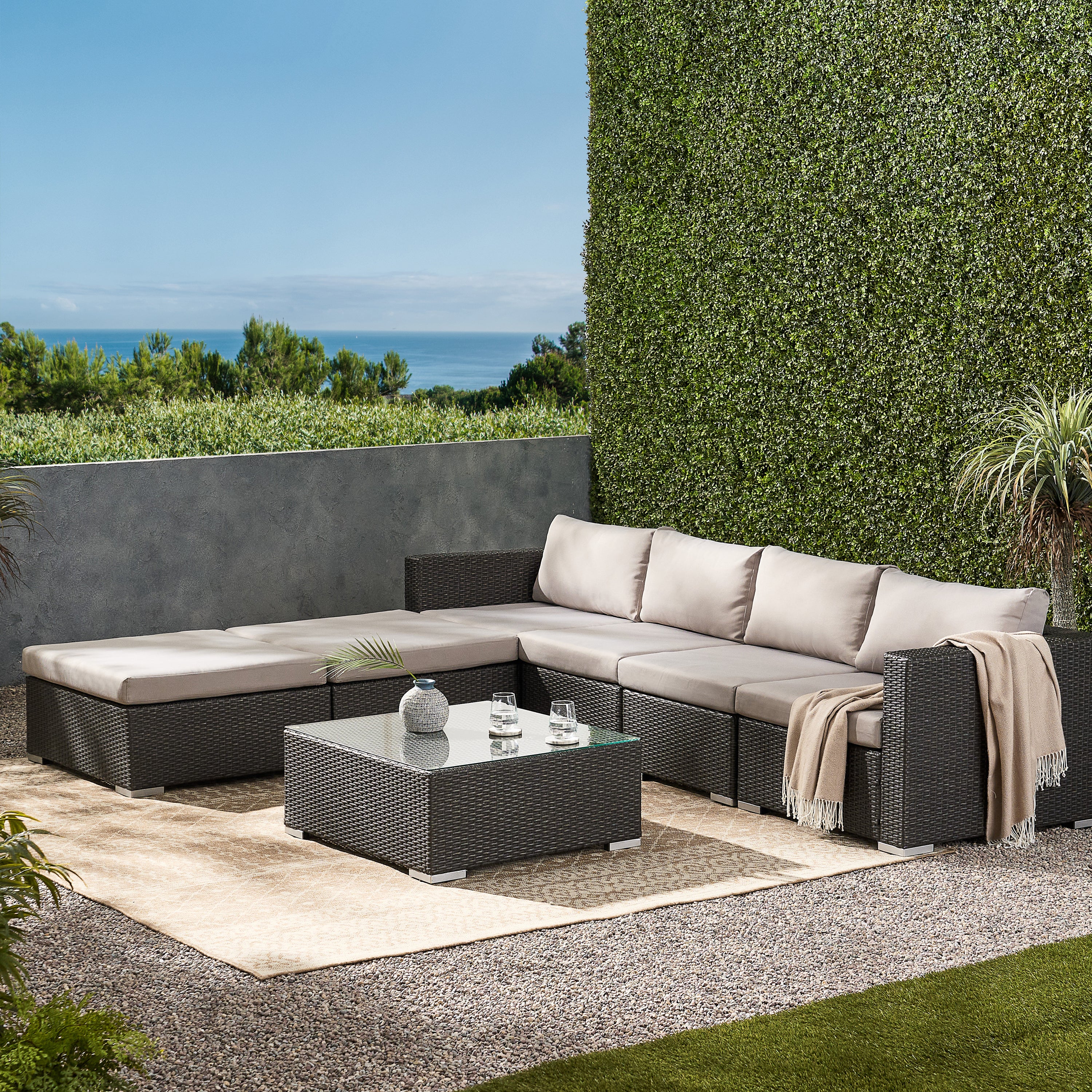 Francisco 7pc Outdoor Wicker Sectional w/ Cushions