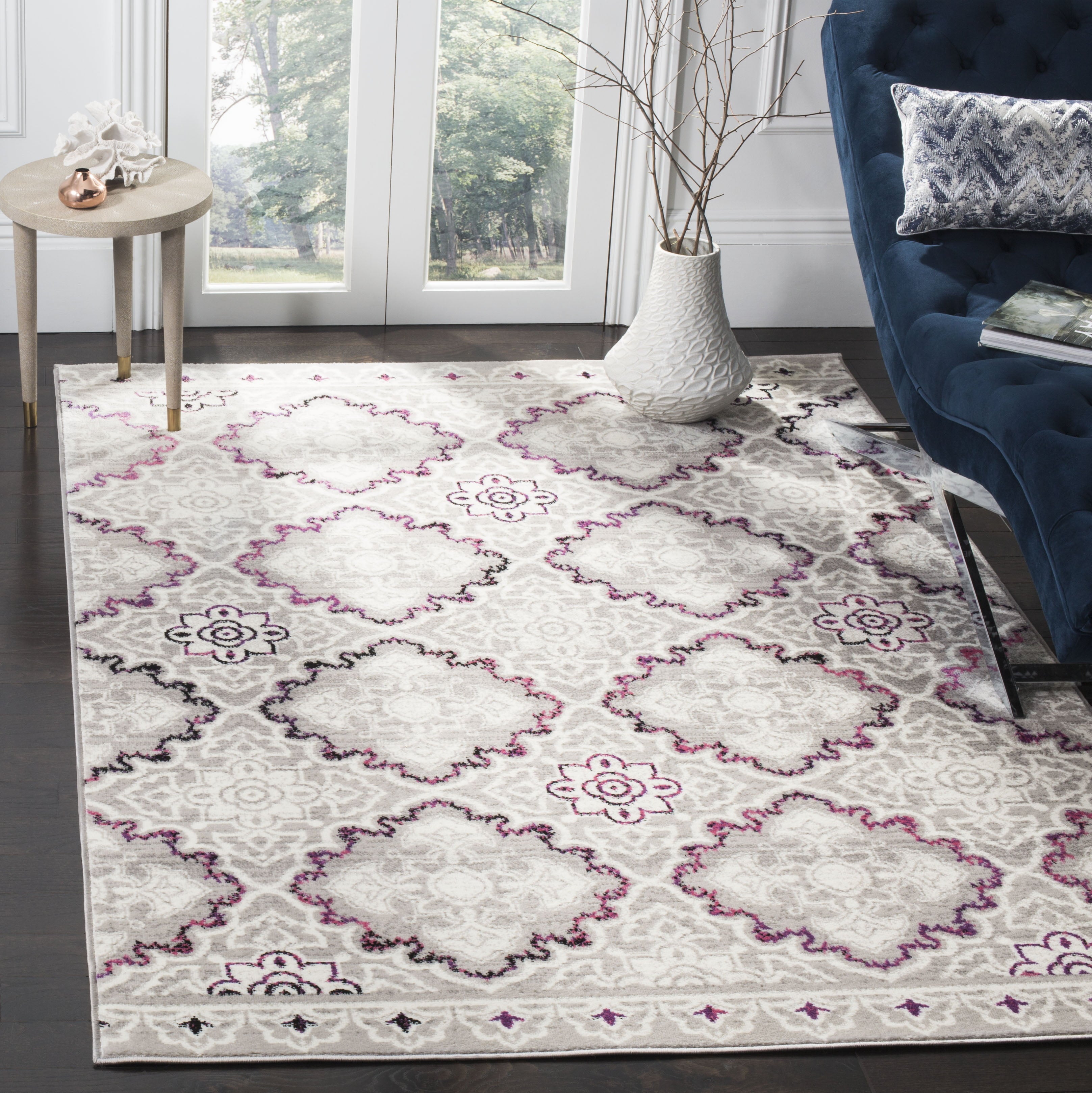 SAFAVIEH Skyler Willoughby Floral Area Rug, Grey/Pink, 51 x 76