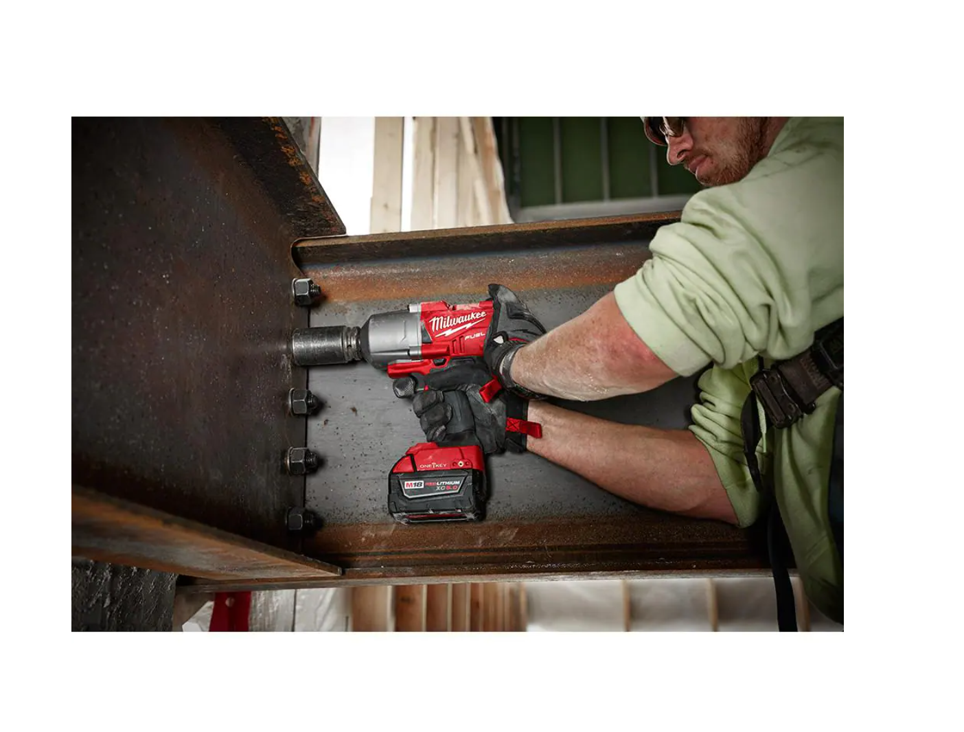 Milwaukee 2864-20-48-11-185 M18 FUEL ONE-KEY 18V Lithium-Ion Brushless Cordless 3/4 in. Impact Wrench w/ Friction Ring and M18 5.0 Ah Battery