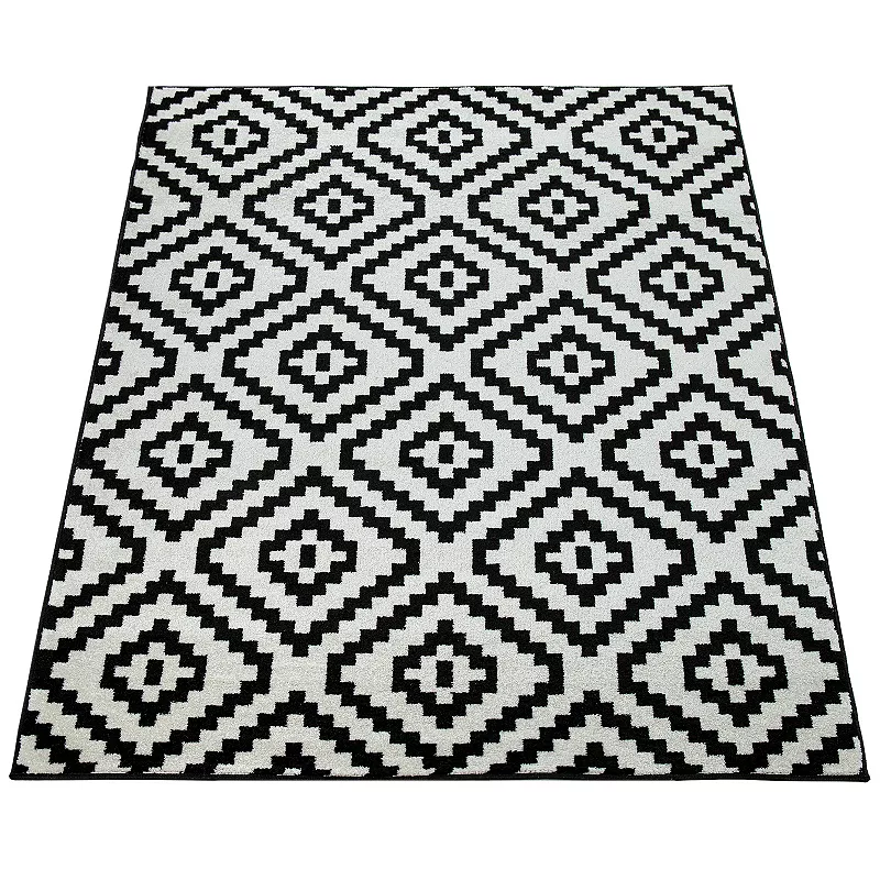 Modern Low-Pile Rug Geometric Moroccan Design in Pastel Colors