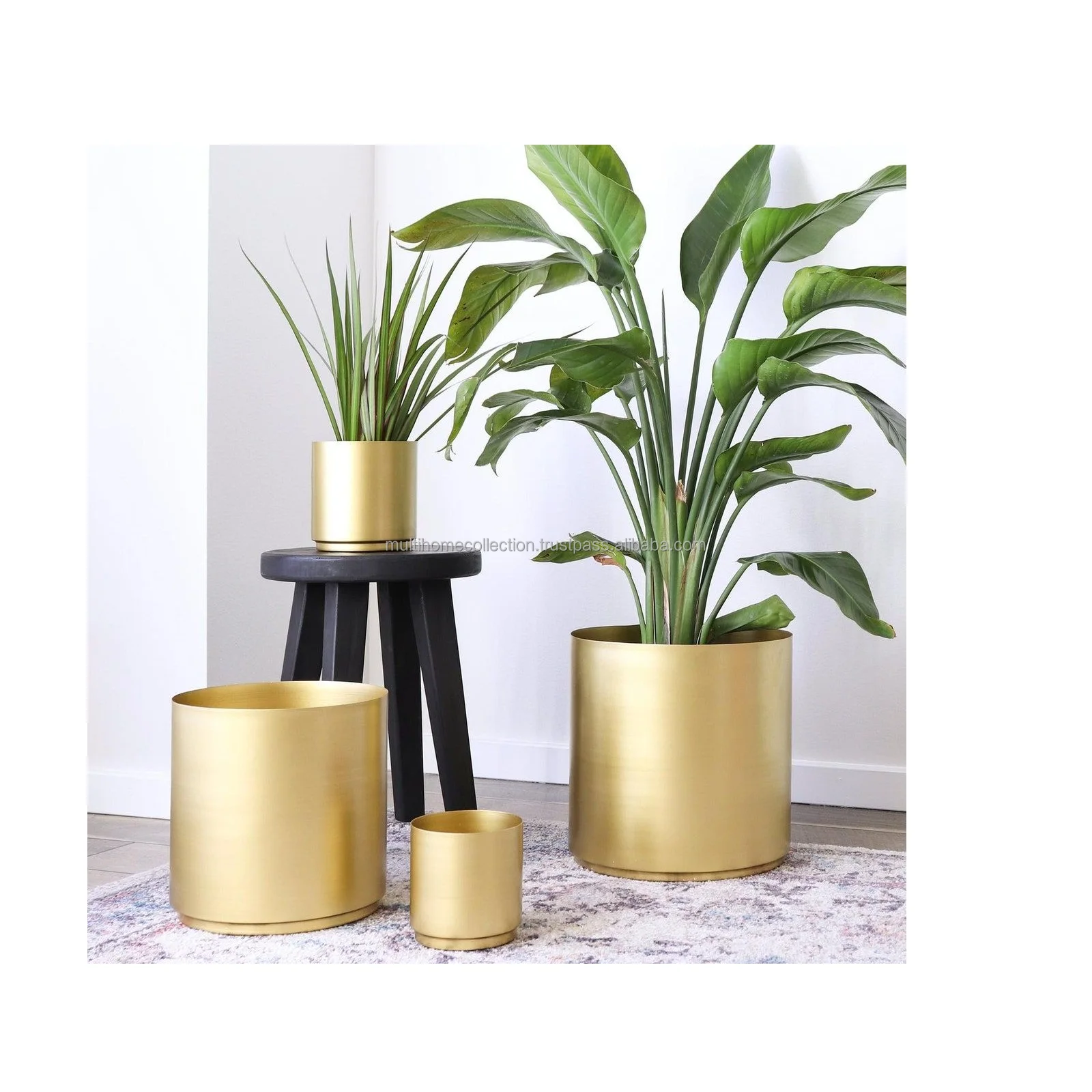 Eco Friendly Home Deco Planters Plant Stand Wholesale Supply American Style metal luxurious Planter Flower Pot With logo