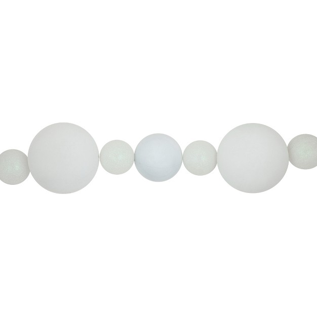 Northlight 6 x27 White Shatterproof Ball 3 finish Christmas Garland