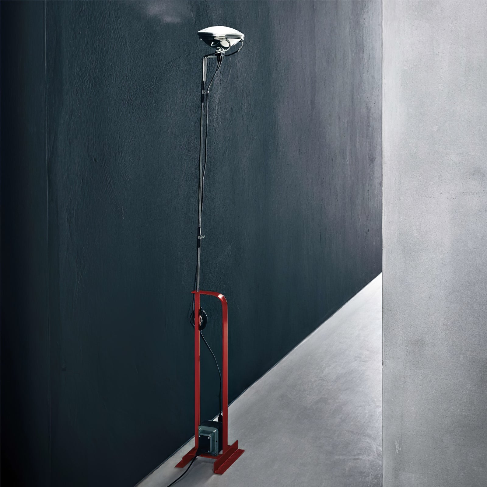 Toio Floor Lamp