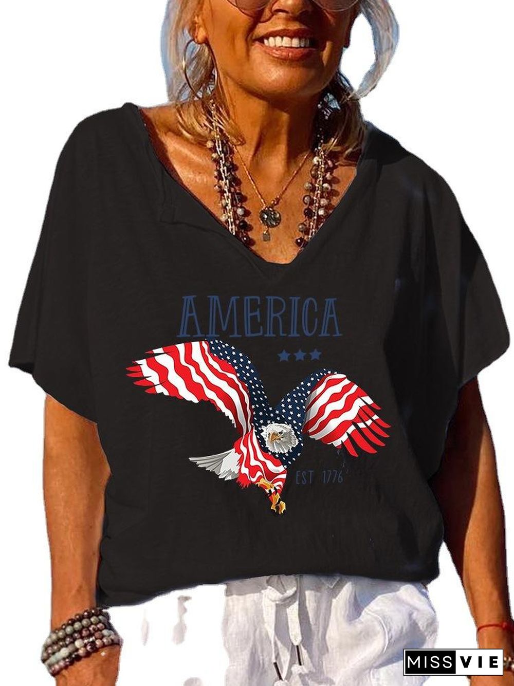 America Est.1776 Letter Owl Flag Pattern T-Shirt