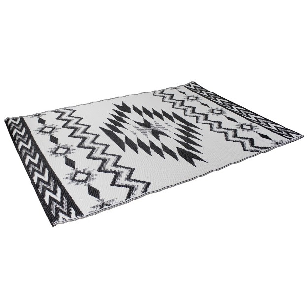 Northlight 4 x27 X 6 x27 Black And White Aztec Print Rectangular Outdoor Area Rug