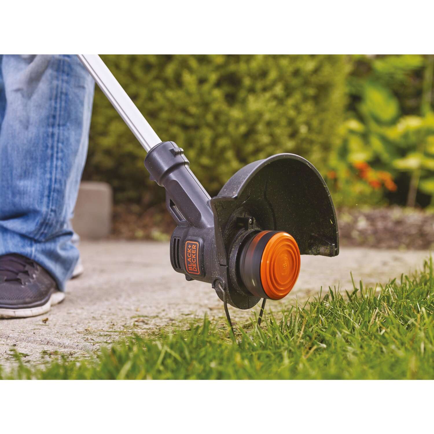 Black+Decker LCC221 10 in. 20 V Battery Edger/Trimmer Kit (Battery and Charger)